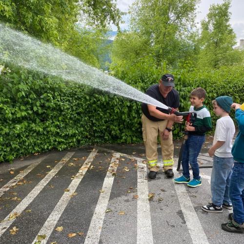 FF