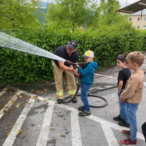 FF