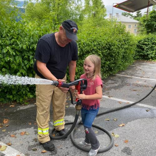 FF