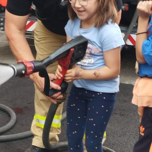 FF