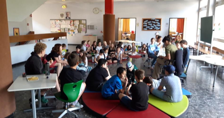 4b_Buch 1
